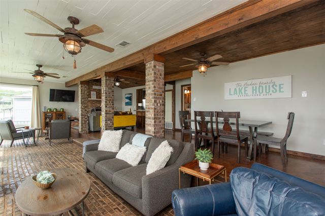 113 Dolly Drive, Mabank, TX 75156