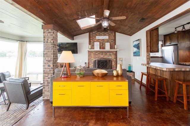 113 Dolly Drive, Mabank, TX 75156