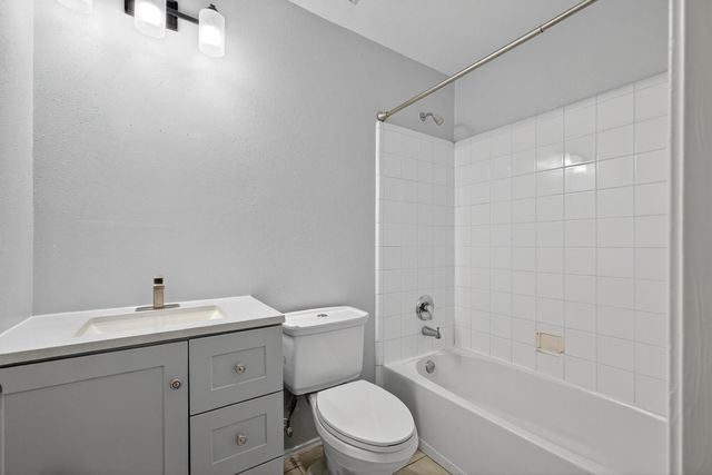 2202 Laurel Branch Way, Houston, TX 77014