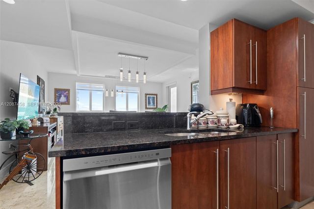 7350 SW 89th Street 1411S, Miami, FL 33156