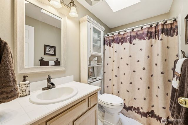 8310 61st Street W, University Place, WA 98467