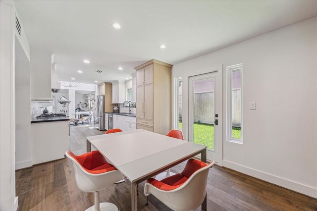 7703 Bobbitt Lane D, Houston, TX 77055