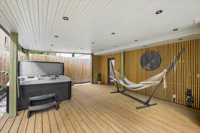 7703 Bobbitt Lane D, Houston, TX 77055