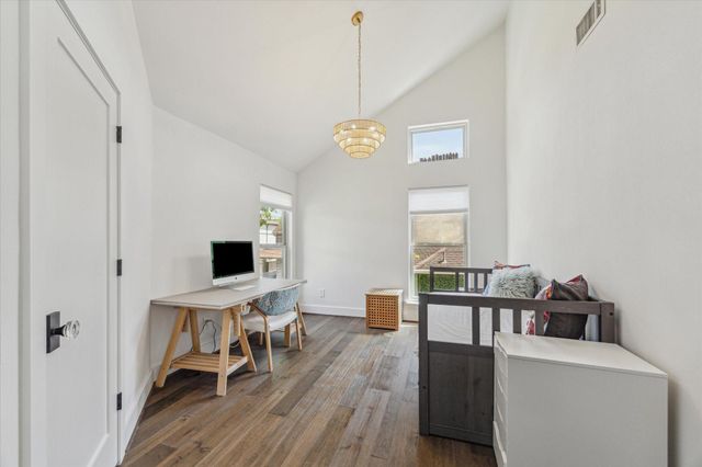 7703 Bobbitt Lane D, Houston, TX 77055