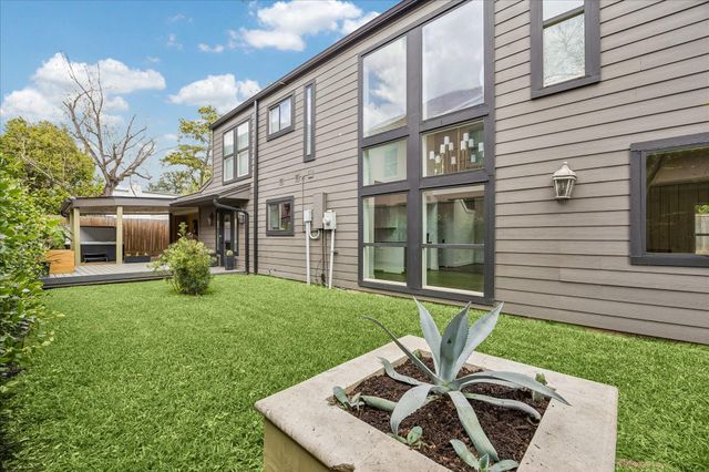 7703 Bobbitt Lane D, Houston, TX 77055