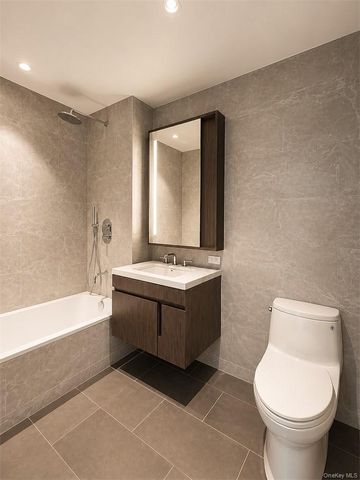 13336 37th Avenue 6E, Flushing, NY 11354