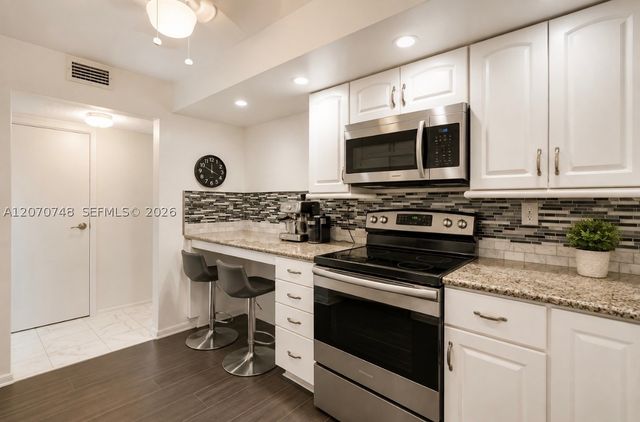 1000 Parkview Dr 715, Hallandale Beach, FL 33009