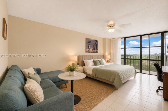 1000 Parkview Dr 715, Hallandale Beach, FL 33009