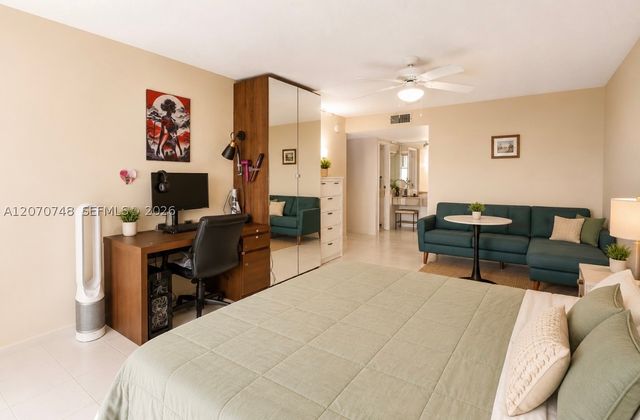 1000 Parkview Dr 715, Hallandale Beach, FL 33009