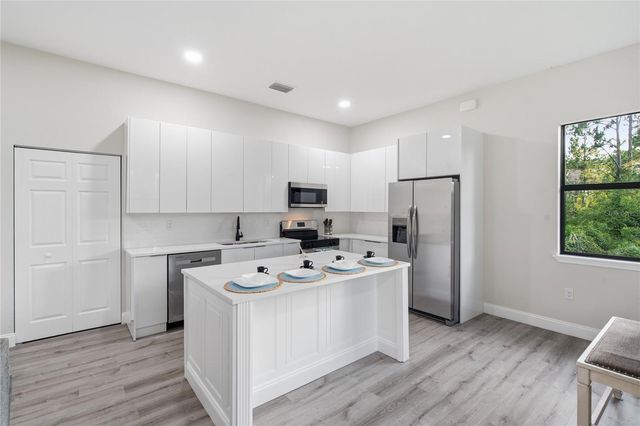 923 MILWAUKEE BOULEVARD, Lehigh Acres, FL 33974