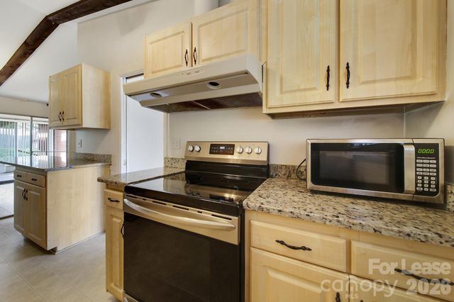 1424 Standish Place, Charlotte, NC 28216
