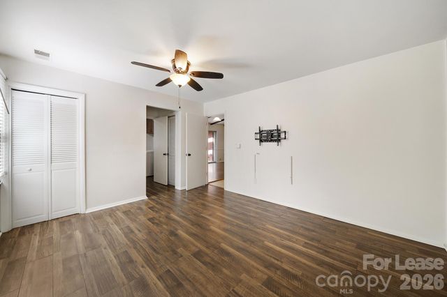 1424 Standish Place, Charlotte, NC 28216