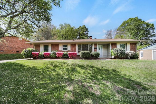 1424 Standish Place, Charlotte, NC 28216