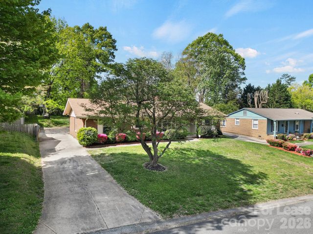 1424 Standish Place, Charlotte, NC 28216