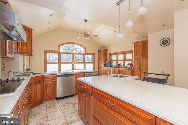 612 DOUBLE WOODS RD, Langhorne, PA 19047