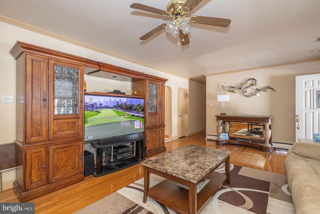 612 DOUBLE WOODS RD, Langhorne, PA 19047