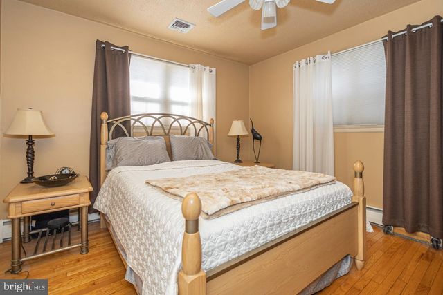 612 DOUBLE WOODS RD, Langhorne, PA 19047