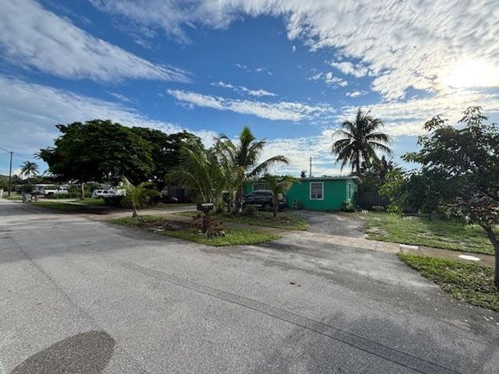 4510 NE 14th Ter, Pompano Beach, FL 33064
