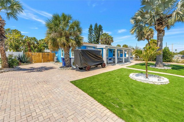 6892 GULF WINDS DRIVE 1, St Pete Beach, FL 33706
