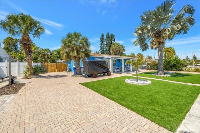 6892 GULF WINDS DRIVE 1, St Pete Beach, FL 33706