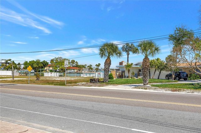 6892 GULF WINDS DRIVE 1, St Pete Beach, FL 33706