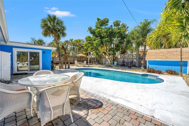 6892 GULF WINDS DRIVE 1, St Pete Beach, FL 33706