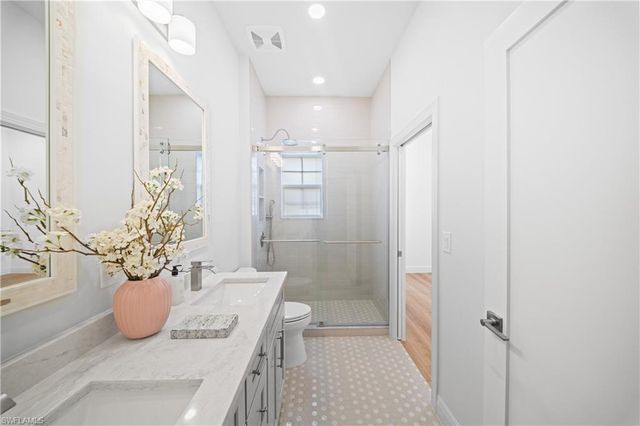 878 Vistana CIR, Naples, FL 34119