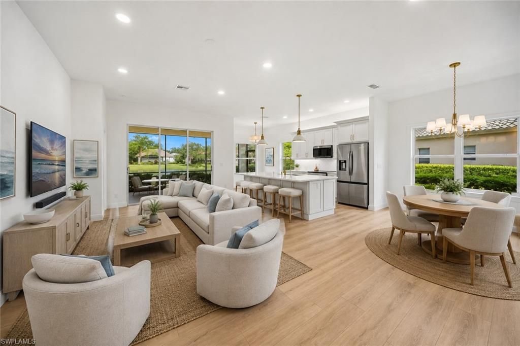 878 Vistana CIR, NAPLES, FL 34119 — photo 4