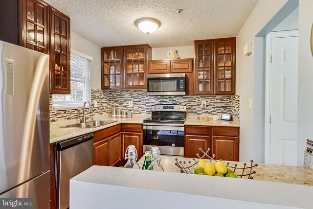 6730 MOUNTAIN LAKE PL, Capitol Heights, MD 20743