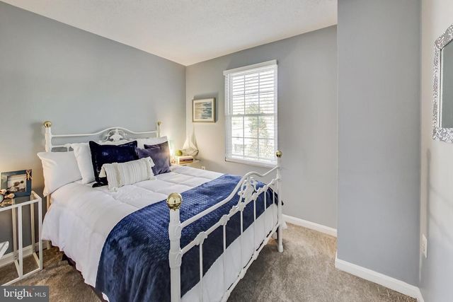 6730 MOUNTAIN LAKE PL, Capitol Heights, MD 20743