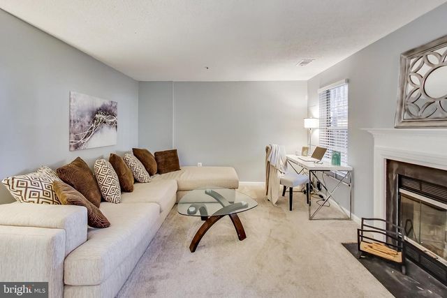 6730 MOUNTAIN LAKE PL, Capitol Heights, MD 20743