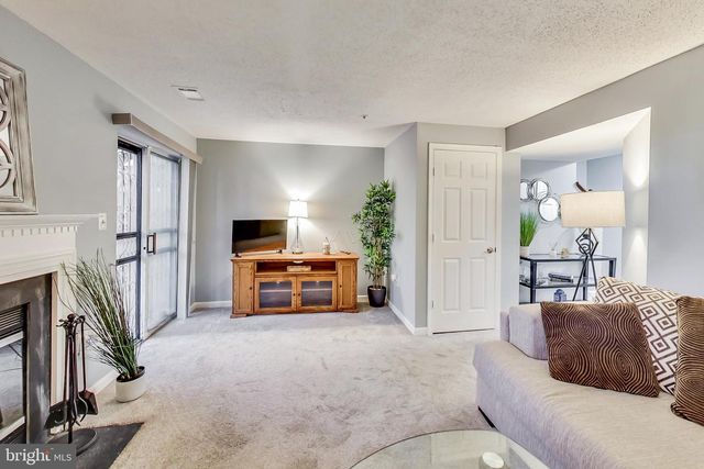 6730 MOUNTAIN LAKE PL, Capitol Heights, MD 20743