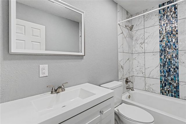 348 N 14th Street, Rogers, AR 72756