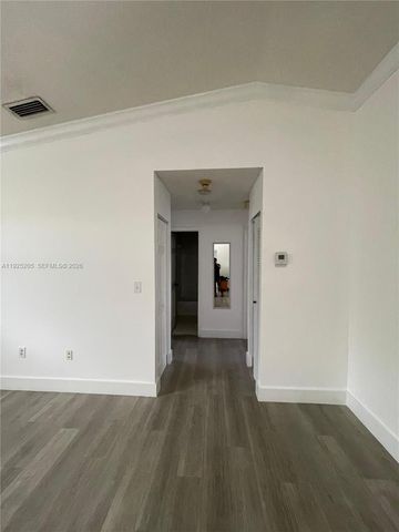 3375 W 76th Street 211, Hialeah, FL 33018