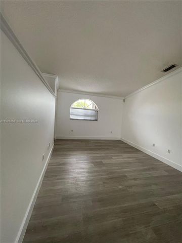 3375 W 76th Street 211, Hialeah, FL 33018