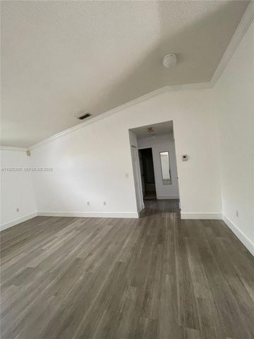 3375 W 76th Street 211, Hialeah, FL 33018