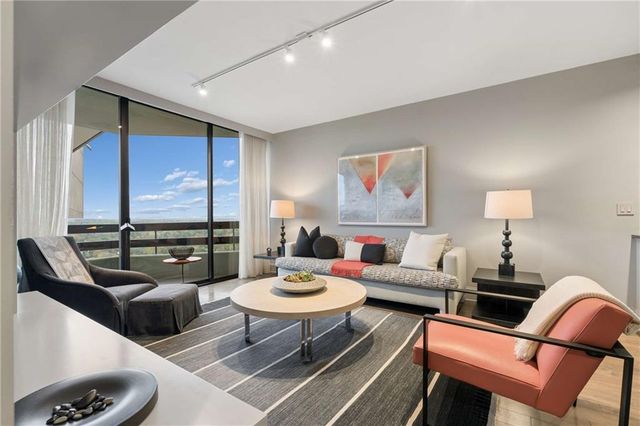 2660 Peachtree Road NW 28F, Atlanta, GA 30305