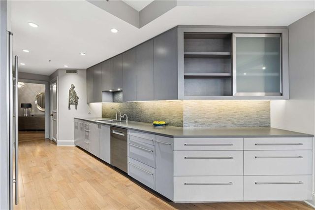 2660 Peachtree Road NW 28F, Atlanta, GA 30305