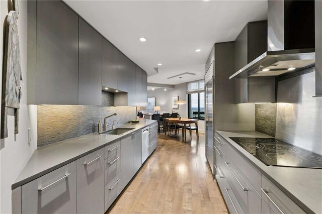 2660 Peachtree Road NW 28F, Atlanta, GA 30305