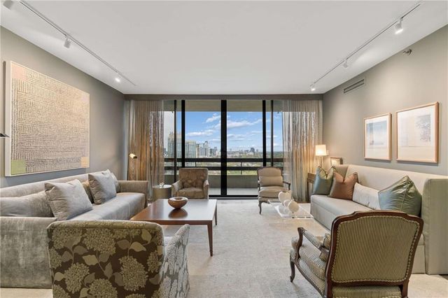 2660 Peachtree Road NW 28F, Atlanta, GA 30305