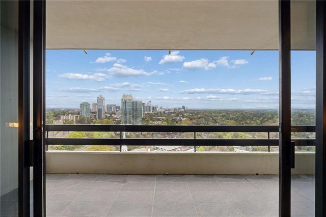 2660 Peachtree Road NW 28F, Atlanta, GA 30305