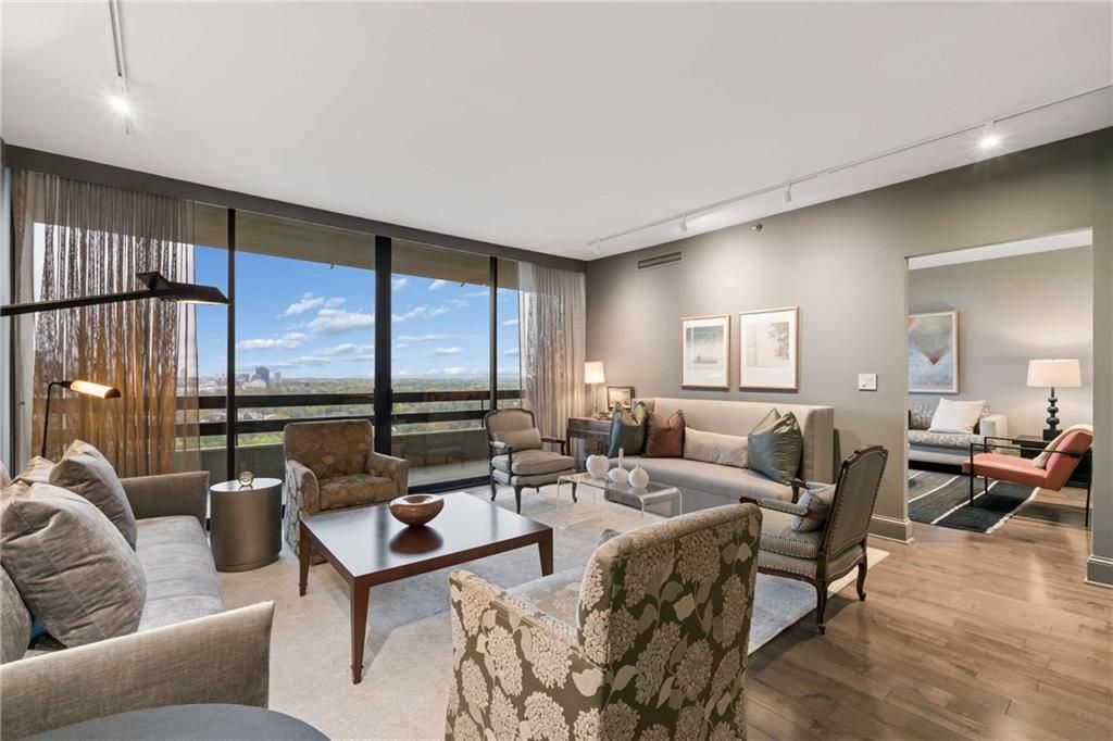 2660 Peachtree Road NW 28F, Atlanta, GA 30305