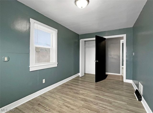 4242 Mccartney Road, Lowellville, OH 44436