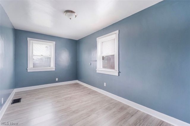 4242 Mccartney Road, Lowellville, OH 44436