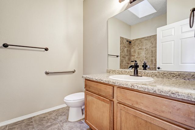 1910 Camino Cancun, Los Lunas, NM 87031