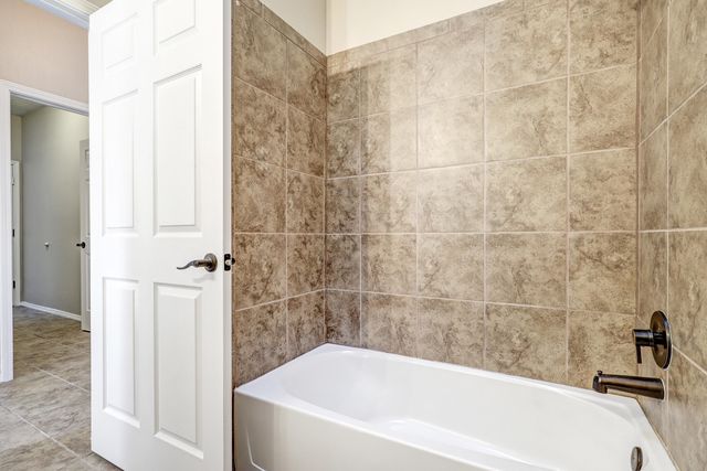 1910 Camino Cancun, Los Lunas, NM 87031