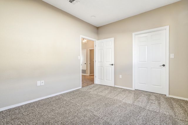 1910 Camino Cancun, Los Lunas, NM 87031