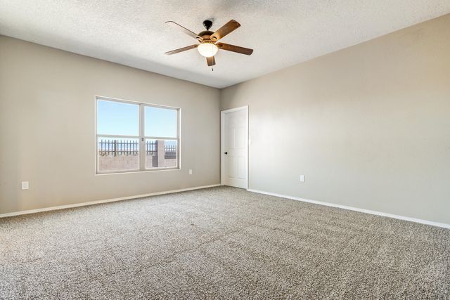1910 Camino Cancun, Los Lunas, NM 87031