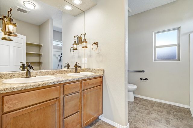 1910 Camino Cancun, Los Lunas, NM 87031