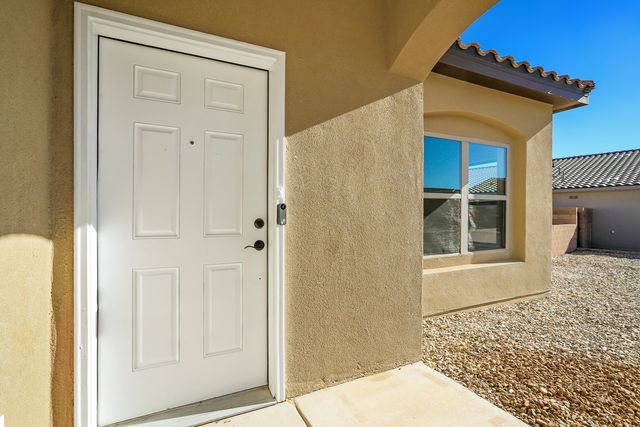 1910 Camino Cancun, Los Lunas, NM 87031